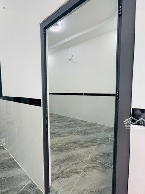 nhà mới 100% đường nhựa nhánh tl52, p. tam long giá chỉ 1 tỷ 850
vị trí cực đẹp khu dân cư