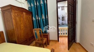 cho thuê nhà riêng đẹp 40m2 x 04 tầng, ngõ 390 nguyễn văn cừ, long biên, 3pn, đủ đồ 9tr