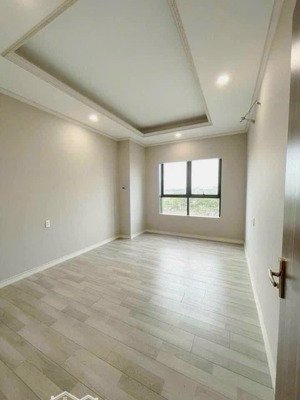 bán căn hộ homyland riverside ngay mặt tiền nguyễn duy trinh,75m view song 2pn2wc lh 