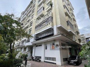 chung cư cao cấp quận 3 penthouse + lửng full nội thất . 151m2. 3pn . 10.8 tỷ .