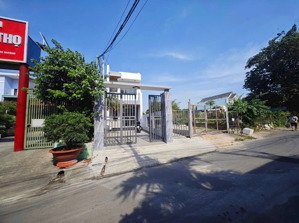 cho thuê nhà 1 trệt 1 lầu nguyễn thị minh khai, phú hoà, thủ dầu một. nhà 1 trệt lầu hiện đại