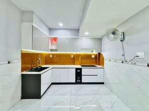 chủ đi định cư cần bán gấp nhà đẹp xô viết nghệ tĩnh, bình thạnh, 48m2, 2pn 3wc, shr giá 2 tỷ 850tl