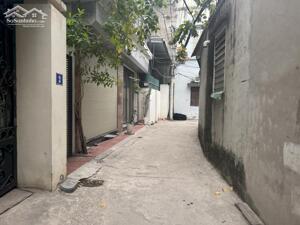 Chính chủ cần bán gấp 144m2 đất thổ cư tại trung tâm tổ 4 Việt Hưng, Long Biên