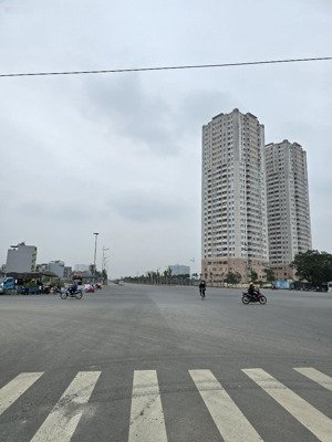 bán đất mặt đường 60m trịnh văn bô ngã 5 vành đai 3.5. vị trí kim cương