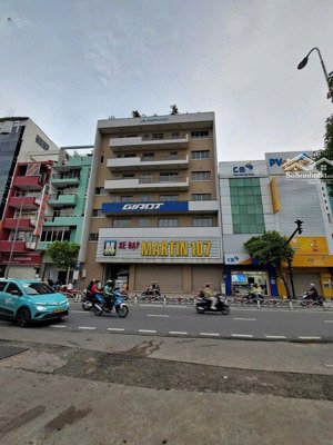 mt toà lũy bán bích 10*30m h7lầu có pccc gía 120tr/th