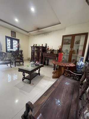 quận 4 - bán nhà hẻm tôn thất thuyết - 94.1m2 - 4.4 x 19.7m - 2 lầu nở hậu tài lộc - 11 tỷ 500