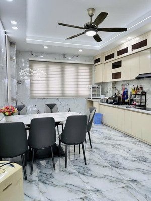 bán siêu phẩm nhà 5 tầng mới ở ngay đường tx47,hà huy giáp phường thạnh xuân, q12.hẻm 8m,giá 6,25tỷ