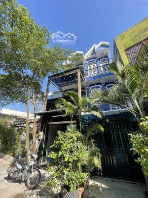 nhà sổ hồng cầm tay ngay cầu long kiển lê văn lương