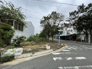 siêu phẩm view sông gần dự án sun group
bán lô đất đẹp góc 2 mặt tiền tái định cư hòn rớ 2 - 5tỷ680