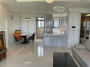 bán căn hộ tầng cao stalake tây hồ tây view đep dt 113m2 , thiết kế 3 ngủ giá 20 tỷ