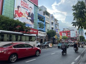 mặt tiền thương hiệu cmt8 - ngang 4.5m - 5 tầng - kinh doanh sầm uất