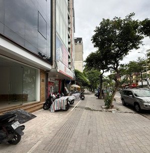 cực hiếm - bán nhà mặt phố đào tấn, hn, s=160m2, 5 tầng, mt 6.5m. chỉ 122 tỷ - oto tránh.