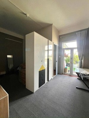 nhà mới 3 tầng 95m² mặt tiền đường , ngay trung tâm - gần trường đh ngoại ngữ .