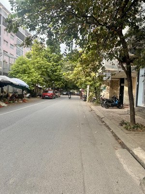 hơn 7 tỷ duy nhất - nhà cầu giấy - dt 35m2 x 5 tầng - ngõ thông - 30m ra mặt phố