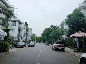 biệt thự 5 tầng 9x28m khu dân cư gia hòa.
phước long b, thủ đức