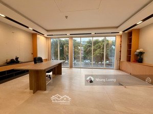 chính chủ cho thuê nhà phố sala, hỗ trợ 2 tháng set up free, bàn giao đc ngay, vị trí trung tâm