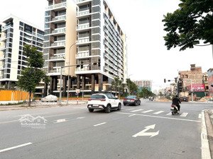 ô tô 7 chỗ vào đất. bán đất việt hưng 60m, hơn 13 tỷ. 20m ra mặt phố, ô tô thông