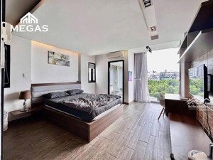 siêu phẩm 1 phòng ngủ hơn 40m2 - thang máy - view bờ kè hoàng sa siêu chill