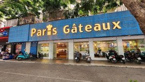 cho thuê nhà mặt phố view đẹp tại giảng võ, mặt tiền: 7m, diện tích 300m2, giá: 1xx triệu