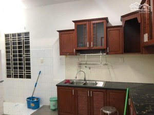 bán gấp chung cư him lam đồng diều , p4, q8 thang bộ lầu 4 dt 60m2, 2pn, 1wc ngay tttm central