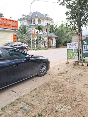 chính chủ bán mảnh đất mặt đường, trục chính vào khu du lịch khoang xanh