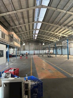 cho thuê nhà xưởng (1400m-100tr) mặt tiền ql1a - xe cont