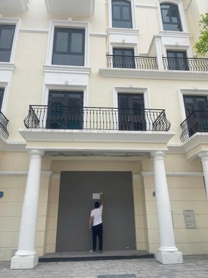 cắt lỗ hơn 1 tỷ còn 8,4 tỷ - nhà liền kề 4,5 tầng - 108 m2 - đồi rồng đồ sơn - vị trí đẹp