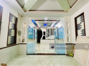 chính chủ cẩn bán tthc dĩ an vị trí buôn bán kinh doanh đối diện trường với chiều ngang 5 dt 120m