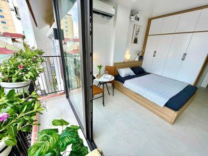 tòa apartment 153m2x10t có tầng hầm. thang máy, lô góc, 2.5 tỷ/năm, cạnh đường 2.5 phố vũ tông phan
