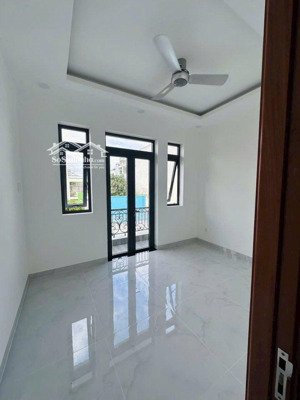 bán nhà mới , khu tên lửa. mt đường số 10, dt 4 x 10m, 4 tấm, giá 7.9 tỷ.