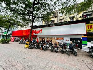 đẹp! cho thuê nhà mặt phố nguyễn văn cừ,dt: 400m2,mặt tiền:25m đẹp nhất phố, kinh doanh mọi mô hình