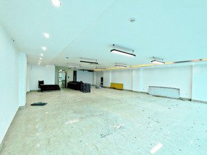 cho thuê văn phòng 150m2, 20tr tại tố hữu, vạn phúc, hà đông