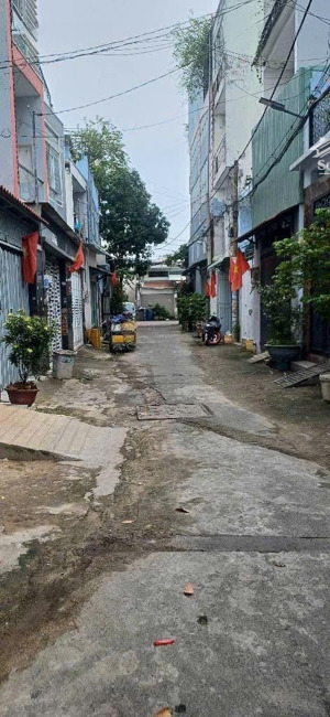 bình tân - ngay hương lộ 2 - lê văn quới - 120m2 - 3tầng btct - 6pn - 6wc - hxh - sổ hồng riêng