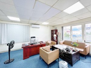 chính chủ cho thuê sàn phố thái hà - đống đa 125m giá chỉ 18tr đẹp keng chia sẵn phòng chỉ việc vào