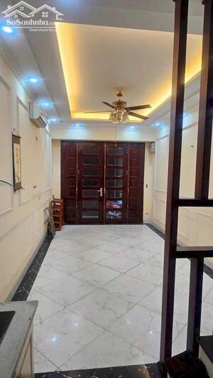 Bán Nhà Đường 8/3. 35/38m2. 5 tầng. mặt tiền 3.7m. giá 8.2 Tỷ Hai Bà Trưng Hà Nội