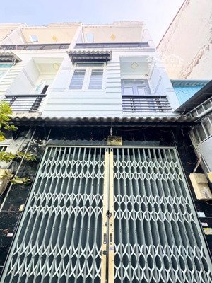 bán nhà hẻm 360 phạm hữu lầu. dt 3.5x8m xd trệt 2 lầu 4pn 2wc sổ chung. giá 2tỷ149. lh 