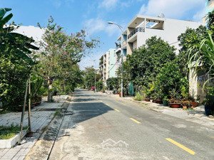 cần bán nền nhà phố dãy a, mặt tiền đường 97 khu 1, gần trục trương văn bang. giá chỉ ~121tr/m2