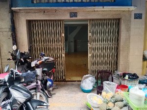 nhà chính chủ cho thuê thuê nguyên căn. 4x10m 2tang lau 3pn.3vs ..