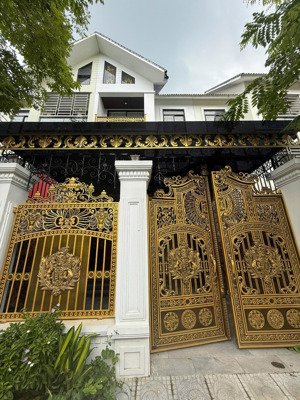 cho thuê biệt thự, liền kề geleximco hoàn thiện full điều hoà dt 120m x 4 tầng. lh xem 