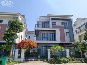 Bán Biệt thự giá gốc CĐT cạnh Long Biên