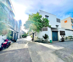 đất hiếm kdc vip trường thọ_vị trí thoáng hai mặt tiền_đường nhựa 7m_xây dựng cao