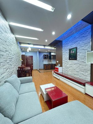 cho thuê căn góc, 91m2, chung cư sky garden 1, 03pn, giá 17tr/tháng, nội thất đầy đủ.