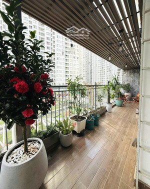 chính chủ bán cặp đập thông sân vườn tại tòa park 7 timescity. lh 