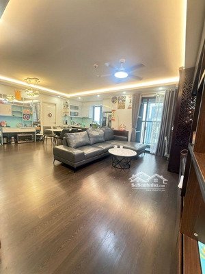 bán căn hộ resco phạm văn đồng , 101m2, 6.75tỷ, 3ngủ, 2vs, sổ đỏ, full nt, lh: 0982 sáu bốn 2377