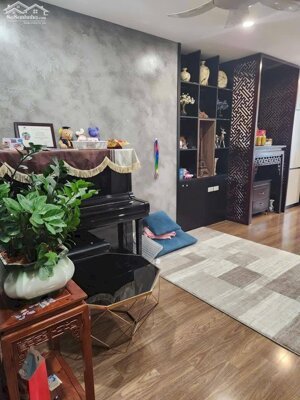 Bán chung cư Sunrise Building Sài Đồng-Long Biên-83m 2n2wc tầng trung-full nội thất-giá bán 5.5 tỷ (thương lượng)