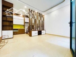 bán nhà đẹp ở ngay phố đại từ, cách oto 30m, 36m, 5 tầng, 5m mt, gía 8,9 tỷ