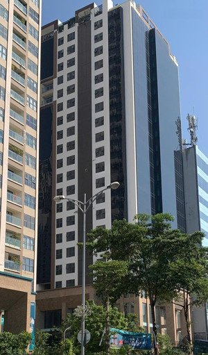 chuyển nhượng tòa nhà văn phòng hạng b quy mô lớn khai thác cao