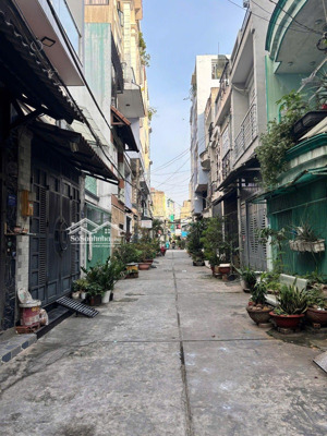 nhà lê văn quới gần chợ ,bách hóa xanh ,trung tâm