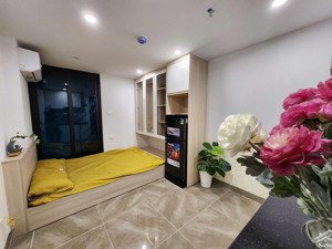 phòng sạch sẽ rộng rãi thoải mái, có gác xép, có thang máy, pccc tốt có ban công rộng