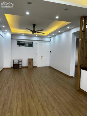 Bán chung cư tòa H2 Việt Hưng-Long Biên-75m 2n1wc tầng trung-căn góc-sẵn sổ đỏ-giá 4.7 tỷ (thương lượng)